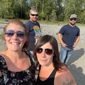 Meet your Posher, Desiree